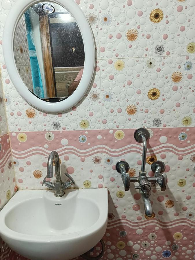 Hotel Atithi Grand Гувахати Экстерьер фото