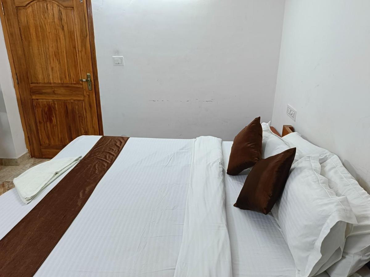 Hotel Atithi Grand Гувахати Экстерьер фото