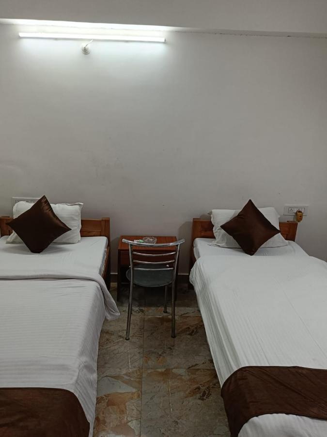 Hotel Atithi Grand Гувахати Экстерьер фото